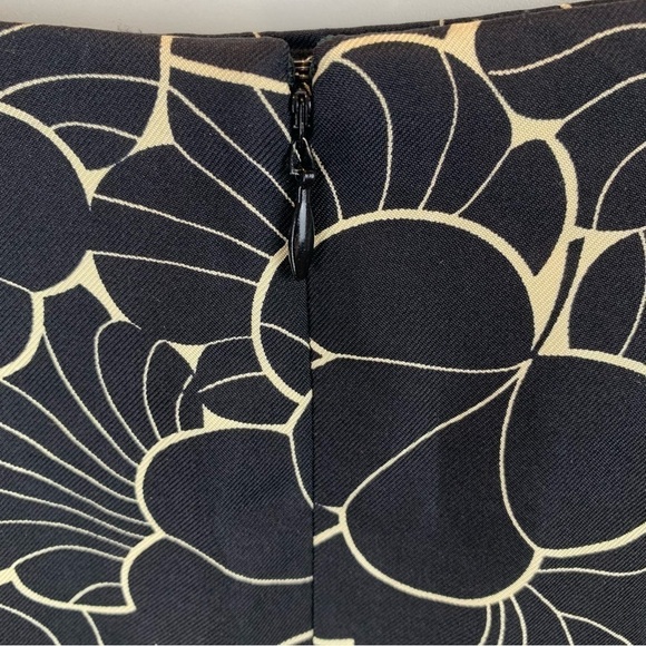 Vintage Ann Taylor 100% Silk  Black Ivory Floral Pencil Skirt 90s Y2K sz 6 - Picture 4 of 9